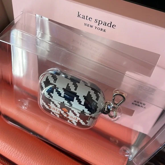 Kate Spade AirPods Pro Gen 3 Case Boxed K8148 - Picture 6 of 16